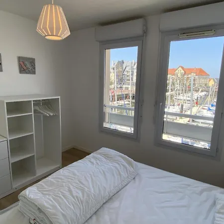 Bel Duplex 4 Pieces Avec Vue Sur Port Et Terrasse - Fr-1-487-314 דירה